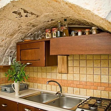 Trulli Il Castagno מרטינה פרנקה