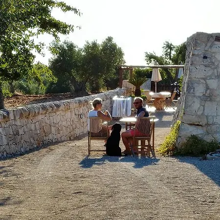 Trulli Il Castagno * מרטינה פרנקה